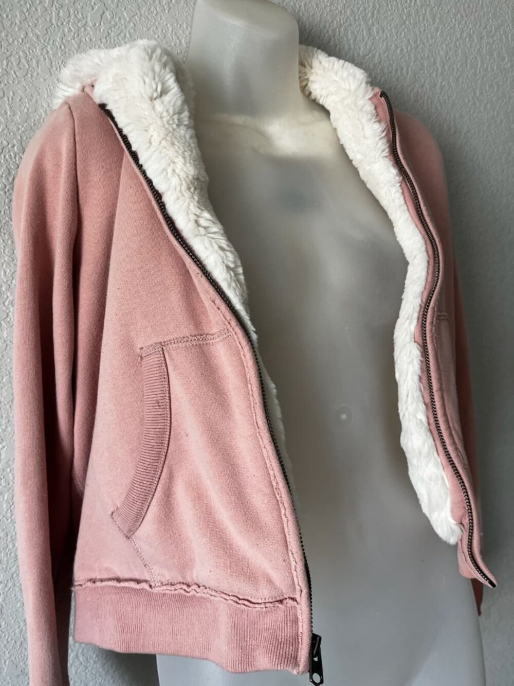 Abercrombie & Fitch Pink Cropped Zip Hoodie Faux Fur Lined M - Picture 2 of 6